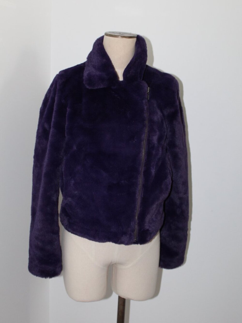 APPARIS Purple Faux Fur Coat Jacket Zipper Front XS